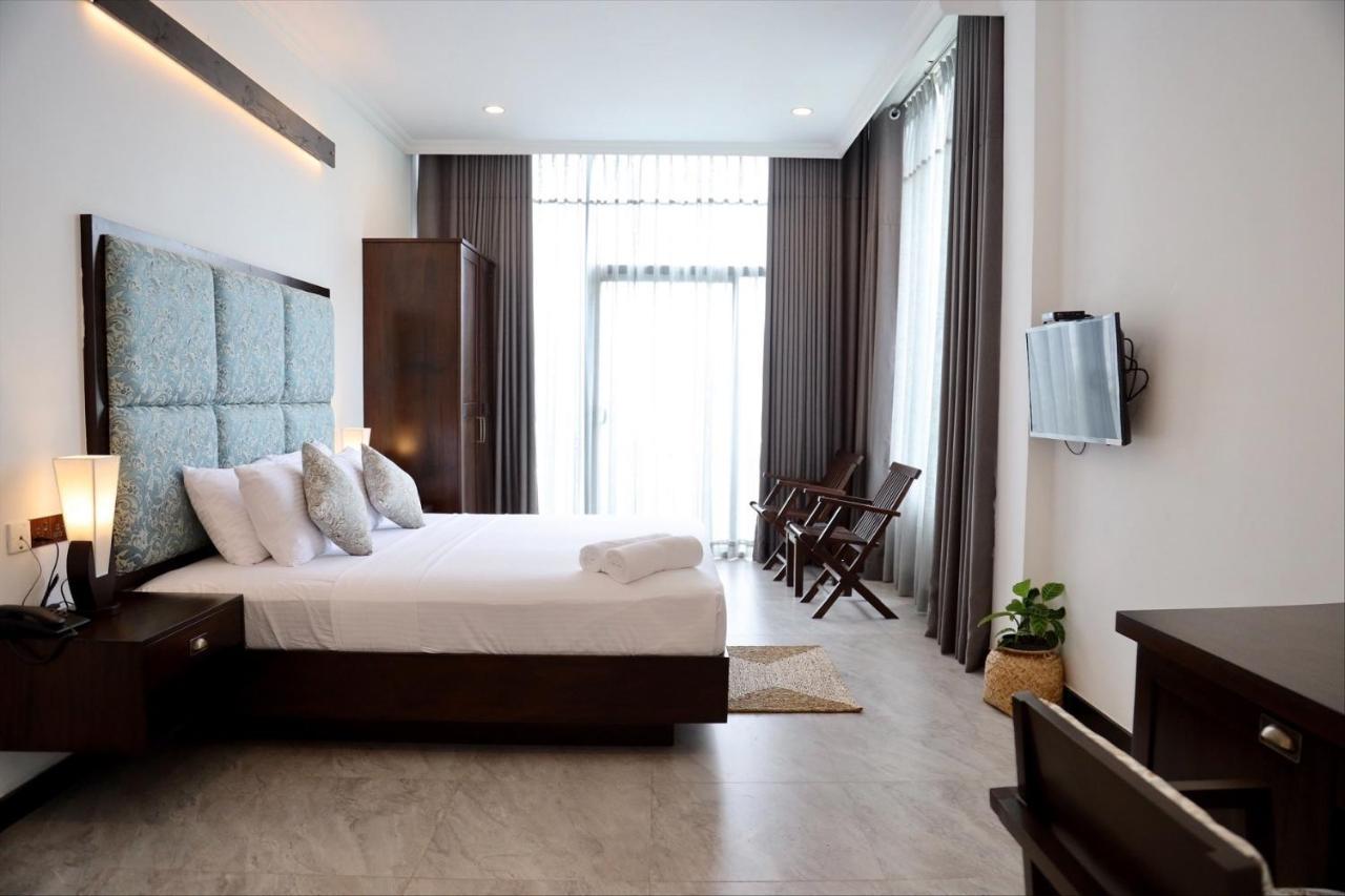 Riverbank Resort Гампола Экстерьер фото